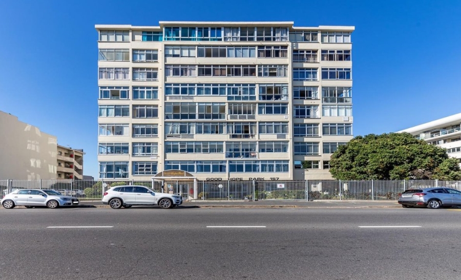 1 Bedroom Property for Sale in Mouille Point Western Cape
